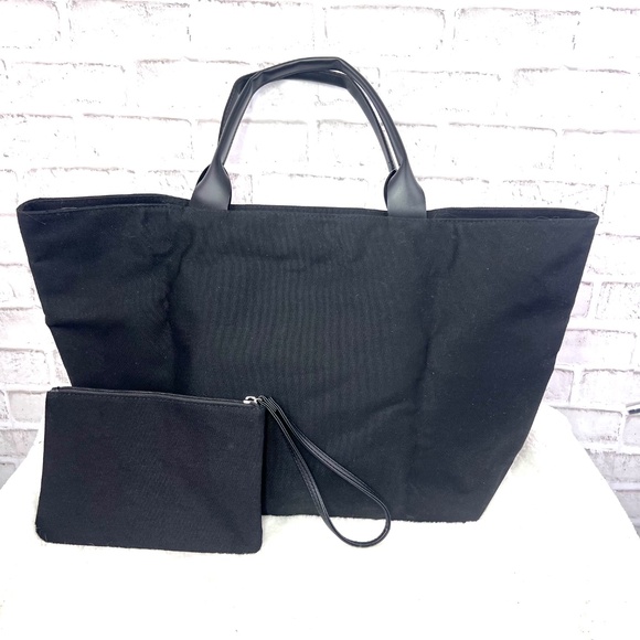 NWT🤩 |•VICTORIA'S SECRET•| Sparkly Silver Sequin Tote & Matching Make Up Bag - Picture 2 of 12